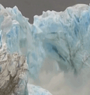 实拍阿根廷莫雷诺冰川崩塌瞬间