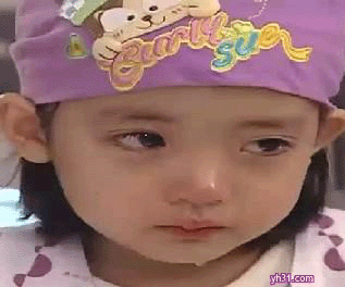 流眼泪的小女孩