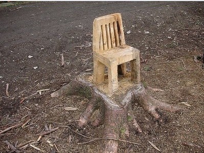 用树干做一把搬不动的椅子